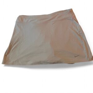 Nike Women's white Skirt